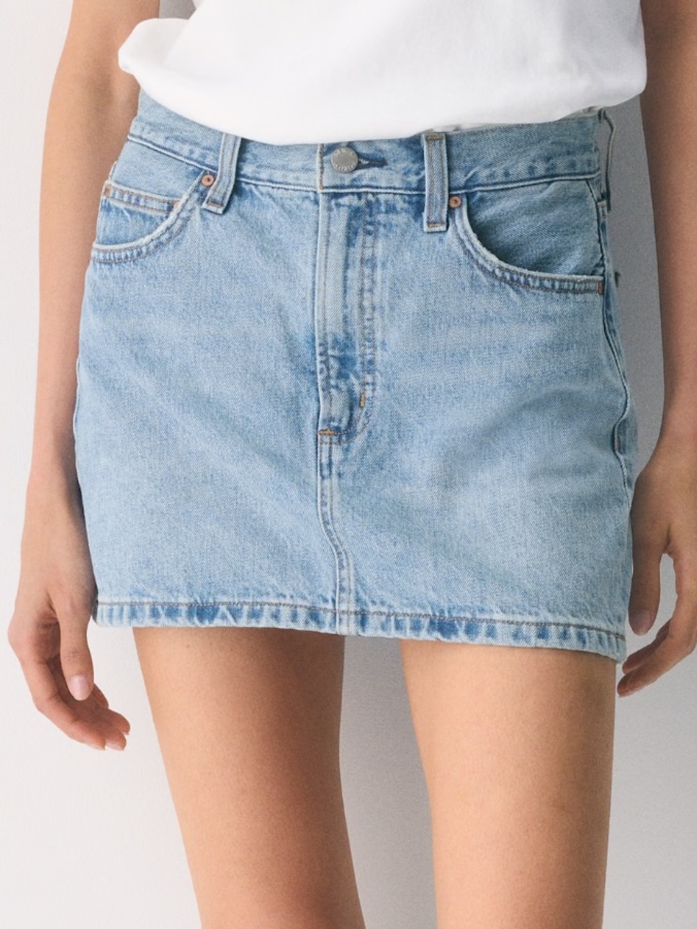 Aritzia Denim Forum The ‘90s Ricci Denim Skirt